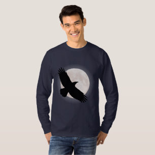 Flying raven with the moon behind it T-Shirt
