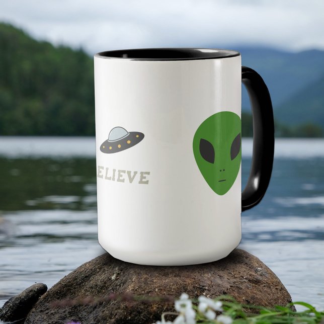 Flying Saucer & Green Alien Mug (Flying Saucer & Green Alien Mug)