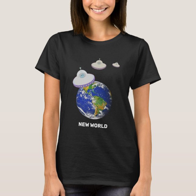 Flying saucers around the world T-Shirt (Front)