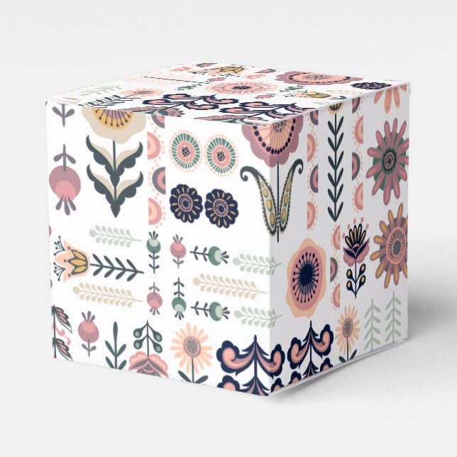 Folk Art Botanical Seamless Pattern Favour Box (Front Side)