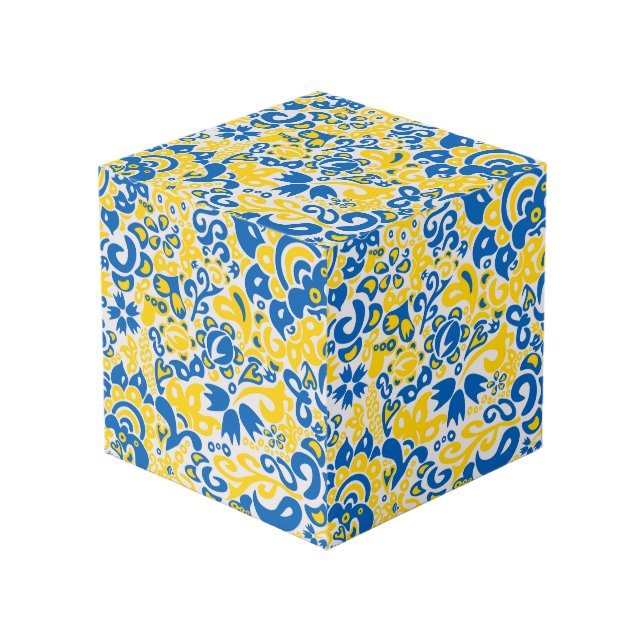Folklore pattern with Ukrainian flag colors  Cube (Front Angled)