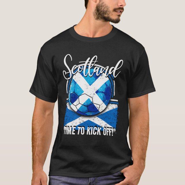 Football Scotland Flag, Retro Soccer Ball T-Shirt (Front)
