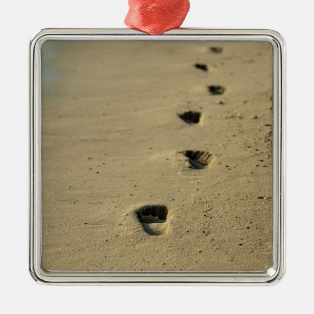 Footprints alongside the sea metal tree decoration (Front)