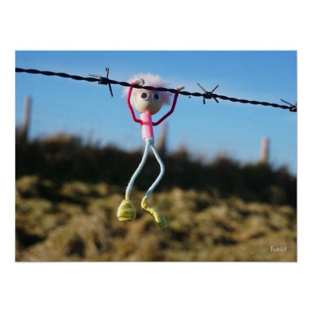 Force Fubby patser to Barbed wire. Poster (Front)