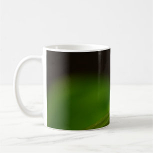 Foto einer jungen Orchideenmantis  Coffee Mug