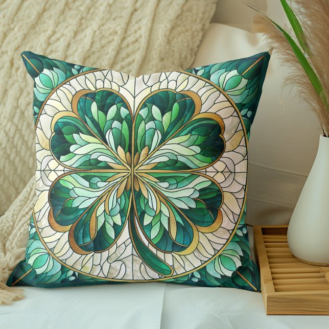 Four-leaf clover - green marble and gold cushion (Creator Uploaded)