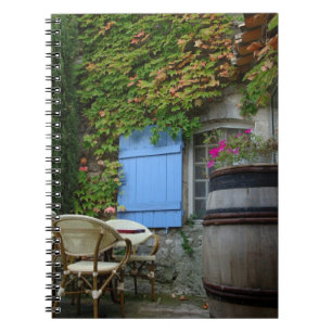 France, Les Baux de Provence, café patio Notebook