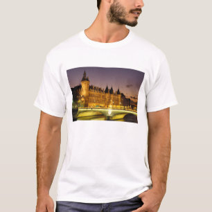 France, Paris, Conciergerie and river Seine at T-Shirt