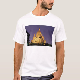 France, Paris, Sacré-Coeur at dusk. T-Shirt