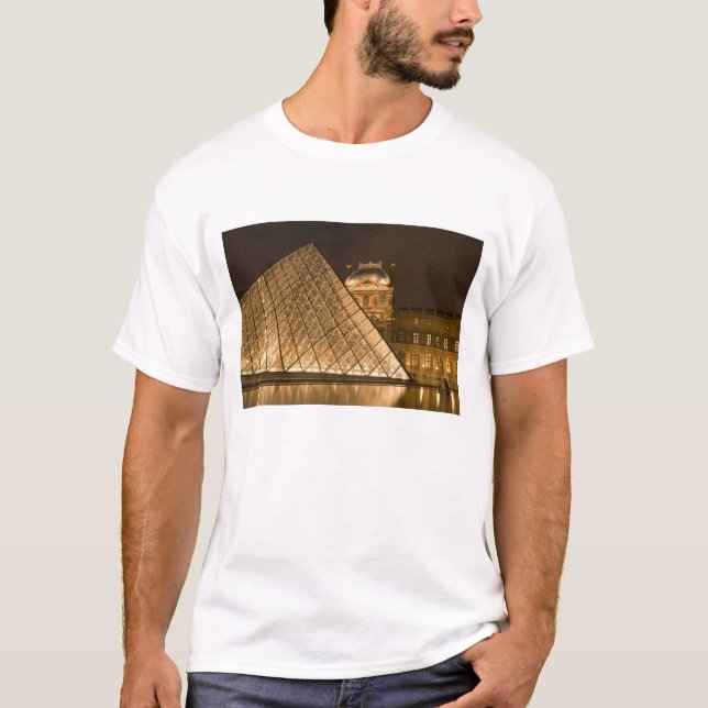 France, Paris. The Louvre at twilight. Credit 2 T-Shirt (Front)