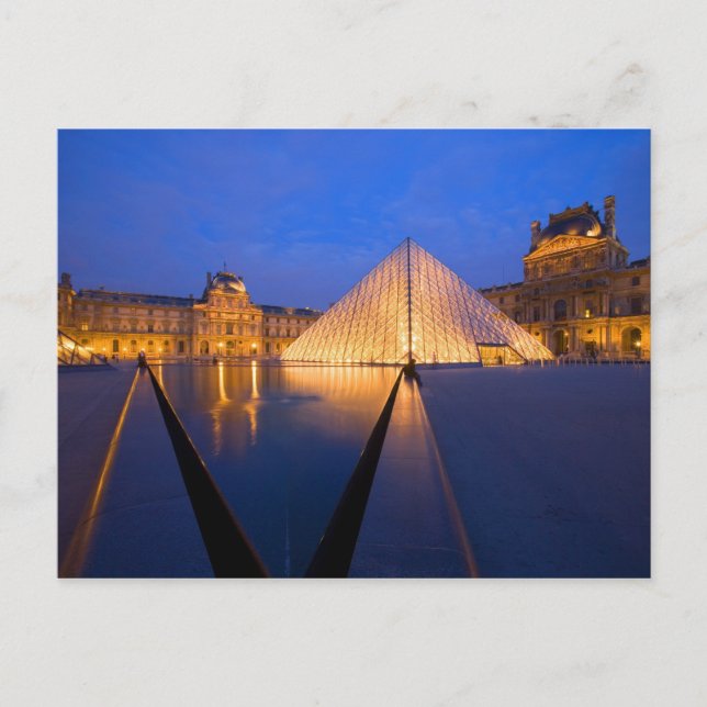 France, Paris. The Louvre museum at twilight. Postcard (Front)