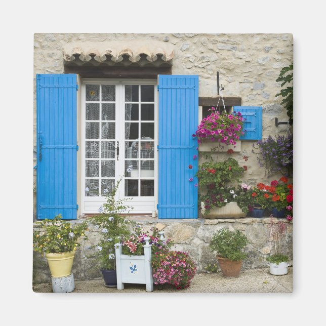 France, Provence, Saint-LÈger-du-Ventoux. Magnet (Front)