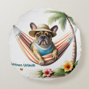 französische Bulldogge mit Palmen auf Hängematte Round Cushion