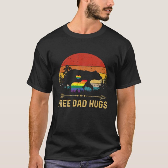 Free Dad Hugs LGBT Pride Dad Bear Baby Retro Gift T-Shirt (Front)