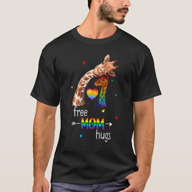 Free Mom Hugs  Rainbow Giraffe Heart Lgbt Pride Mo T-Shirt (Front)