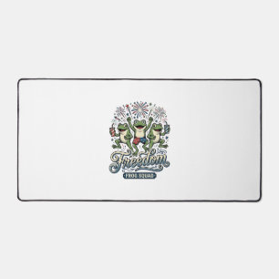 Freedom Frog Squad Vintage Patriotic Shirt Design_ Desk Mat