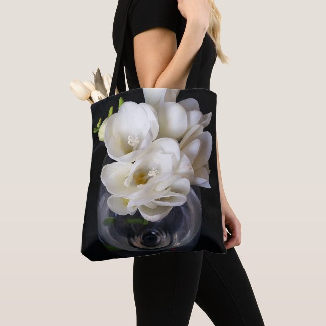 freesia night cup tote bag (Close Up)