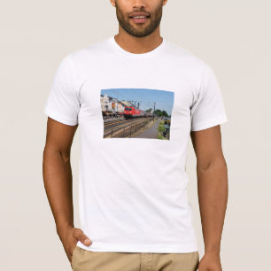 freight train in Rüdesheim am Rhein T-Shirt