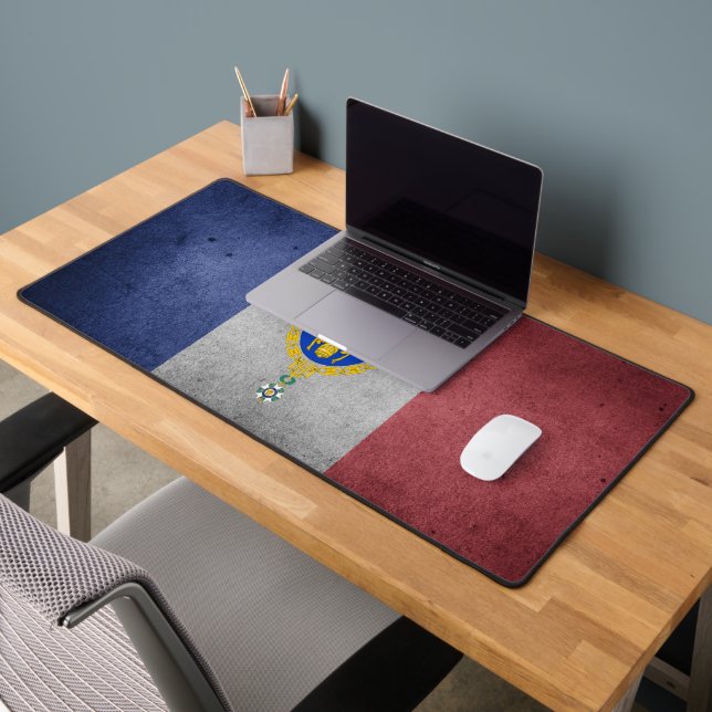 French flag-emblem desk mat (Office 2)