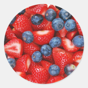 Fresh blueberries and strawberries classic round sticker