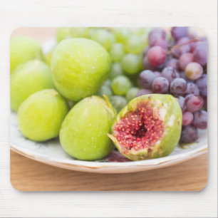 Fresh figs and grape mouse pad