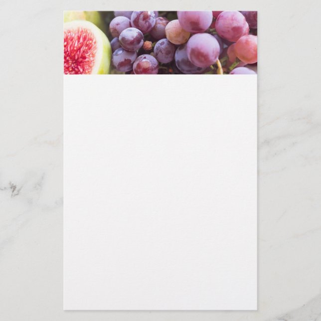 Fresh figs and grape stationery (Front)