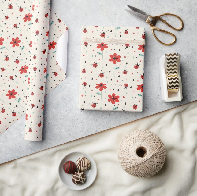 Fresh Ladybug Delight Wrapping Paper (Crafts)