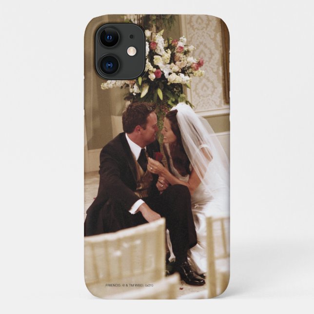 FRIENDS™ | Chandler & Monica Married Case-Mate iPhone Case (Back)