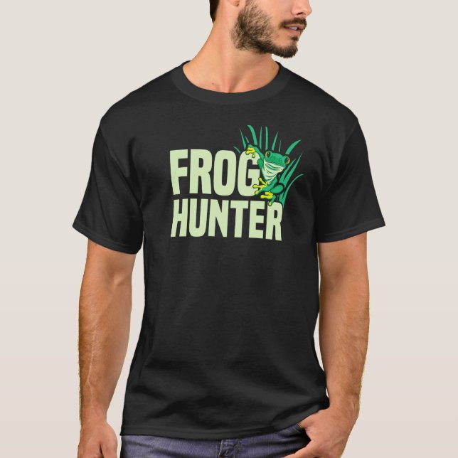 Frog Catcher Gigging Frog Catching Net T-Shirt (Front)