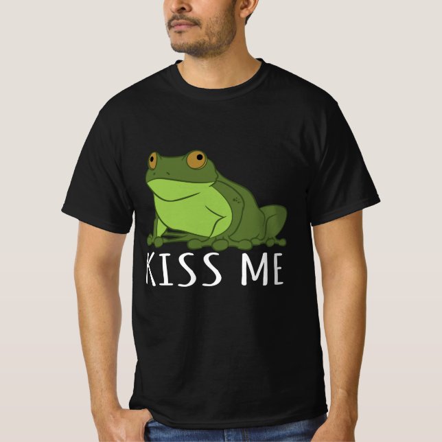 Frog Gift - Kiss Me - Bug Catcher Toad Design T-Shirt (Front)
