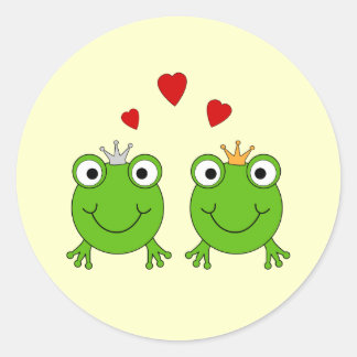 Frog Princess and Frog Prince, with hearts. Classic Round Sticker