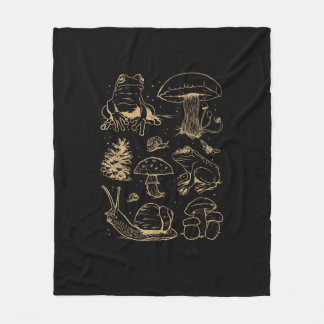 Frogs And Mushrooms Vintage Sketch – Aesthetic Gob Fleece Blanket