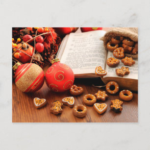 Frohe Weihnachten - Bibel mit Keksen und Kugeln Holiday Postcard