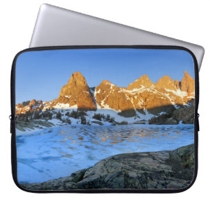 Frozen Minaret Lake Sunrise - Sierra Nevada Laptop Sleeve