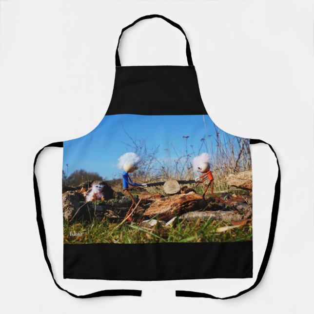 Fubby's saw the tree trunk in half. apron (Front)