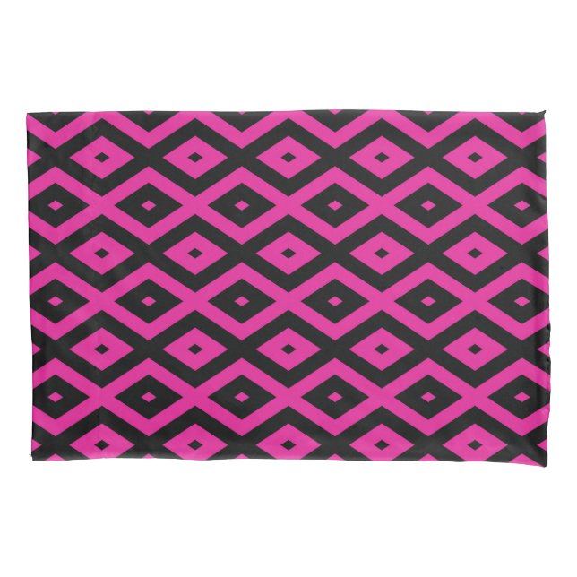 Fuchsia and black diamond pattern pillowcase (Front)