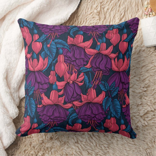 Fuchsia in blue and purple cushion (Blanket)