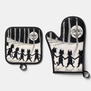 Full moon and Cats, Louis Wain Oven Mitt & Pot Holder Set