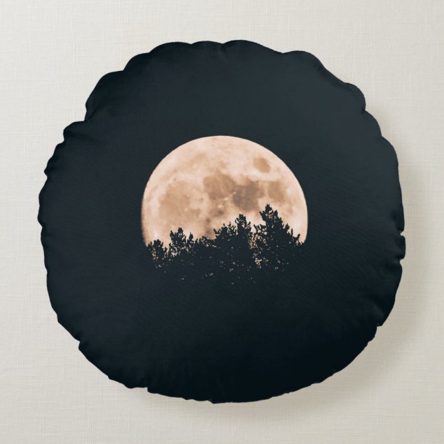 FULL MOON BEHIND A TREE SILHOUETTES ROUND CUSHION (Front)