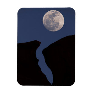Full Moon Monument Valley, Arizona Magnet