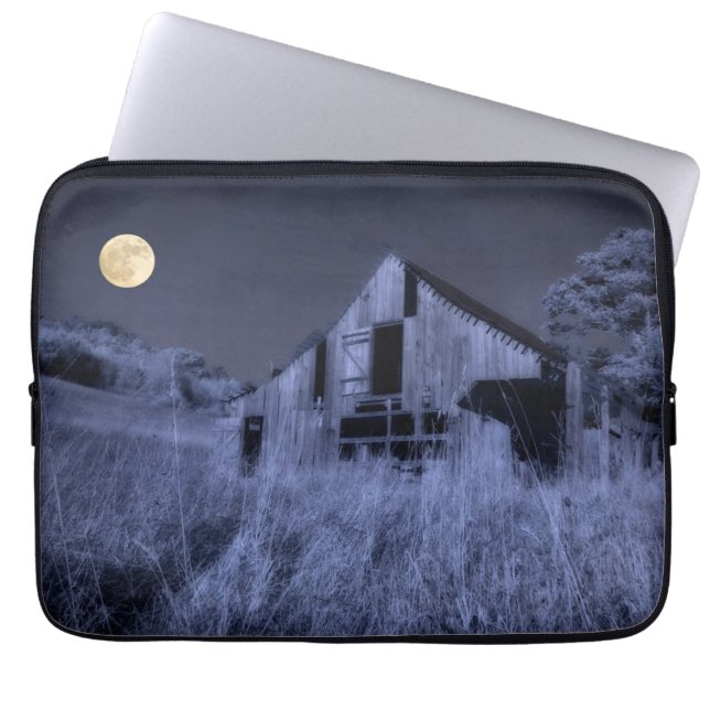 Full Moon Overhead | Old Weathered Barn Laptop Sleeve (Front)