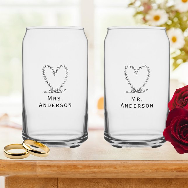 Fully customisable Mr and Mrs heart floral  Can Glass (Creator Uploaded)