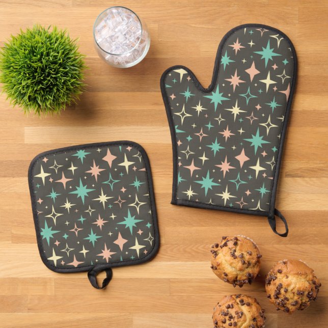 Fun Atomic Age Stars Mid Century Modern Oven Mitt & Pot Holder Set (Top Down)
