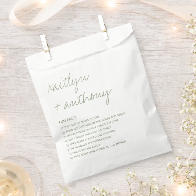 Fun Facts About The Newlyweds Modern Wedding Favour Bag (Clipped)