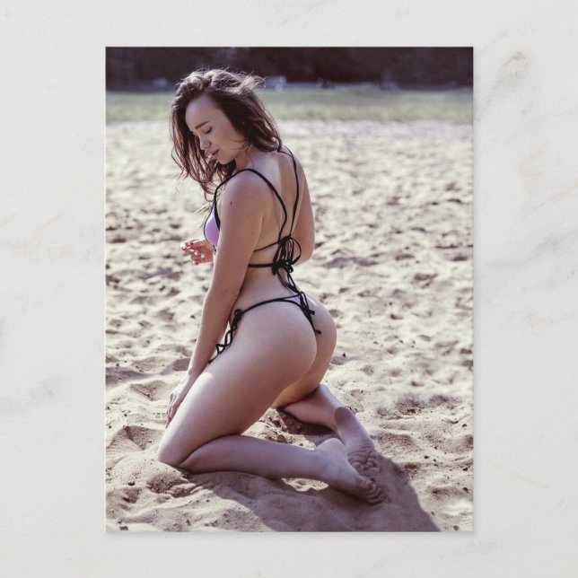 Fun in the sand ! Photo postcard (Front)