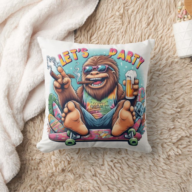 Fun-loving gorilla celebrating on a skateboard cushion (Blanket)