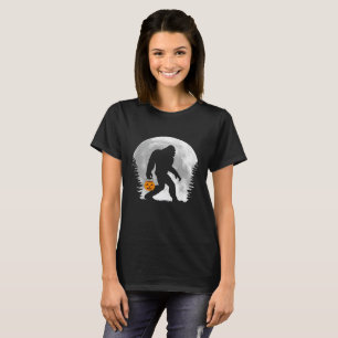 Fun Moon Sasquatch Bigfoot Halloween T-Shirt