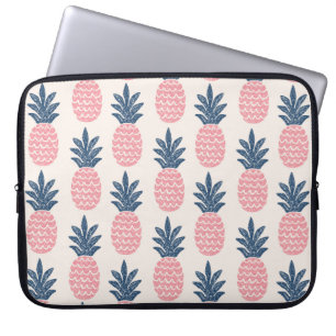 Fun pineapple seamless pattern laptop sleeve