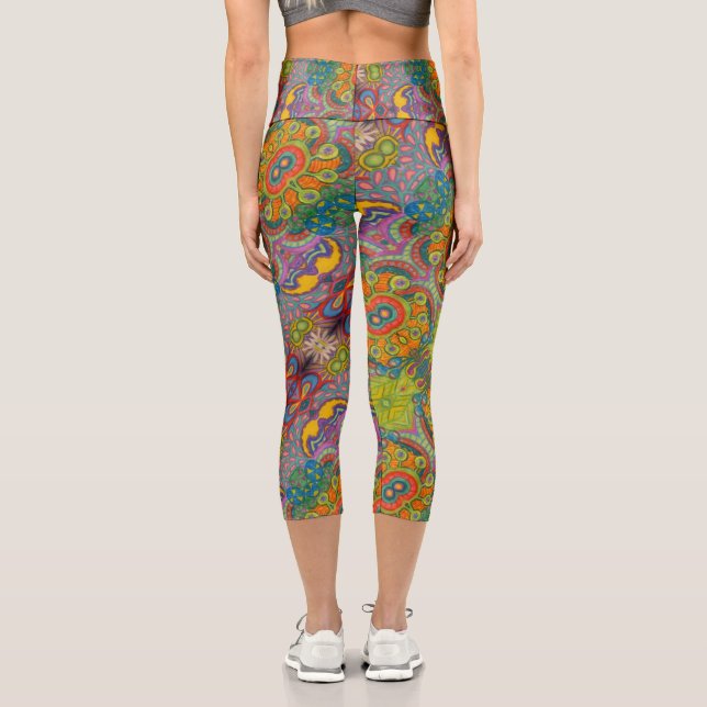 funky retro pattern capri leggings (Back)