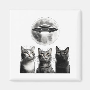 Funny 3 Scared Cats Moon Ufo Alien Earth Invasion  Magnet